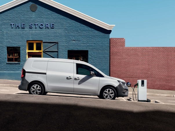 Renault Kangoo krijgt een upgrade: grotere accu en sneller laden - foto 2