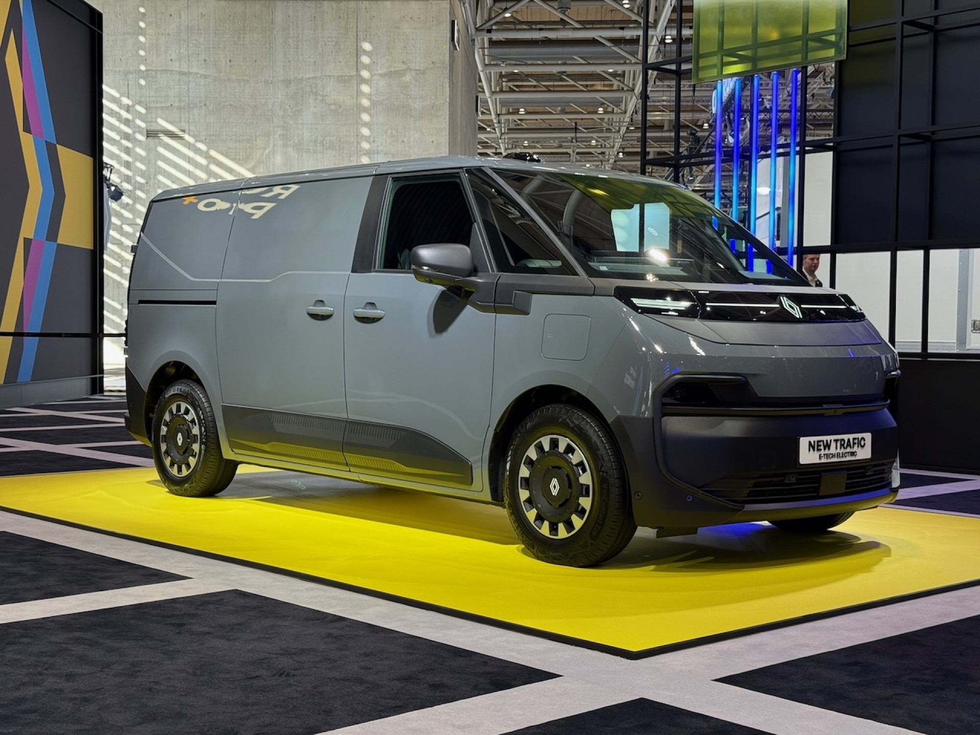 Renault Trafic Van E-Tech electric vanaf € 40.900