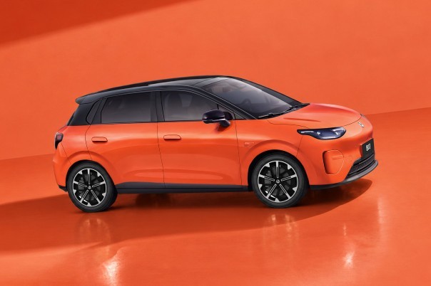 De Leapmotor B03 komt naar Nederland. De hatchback biedt tot 390 kilometer WLTP-actieradius, maximaal 197 pk en een opgegeven laadtijd van 21 minuten.