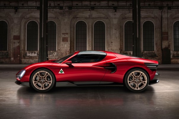 Terugkeer van een legende: Alfa Romeo 33 Stradale - foto 2