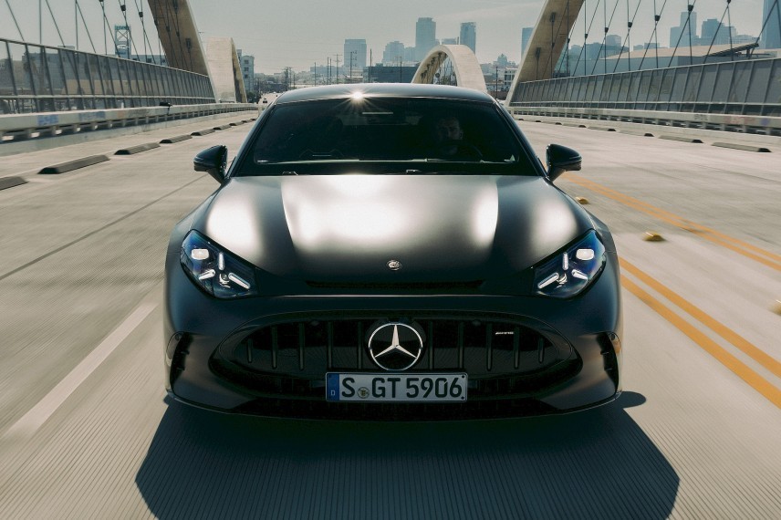 De elektrische Mercedes-AMG GT 4-Deurs Coupé is in Nederland te bestellen. Standaard laden de AMG GT 55 en GT 63 met maximaal 350 kW DC.