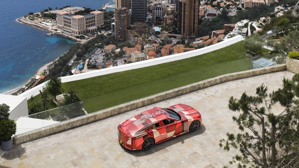 Prototype Jaguar Type 01 op circuit Monaco