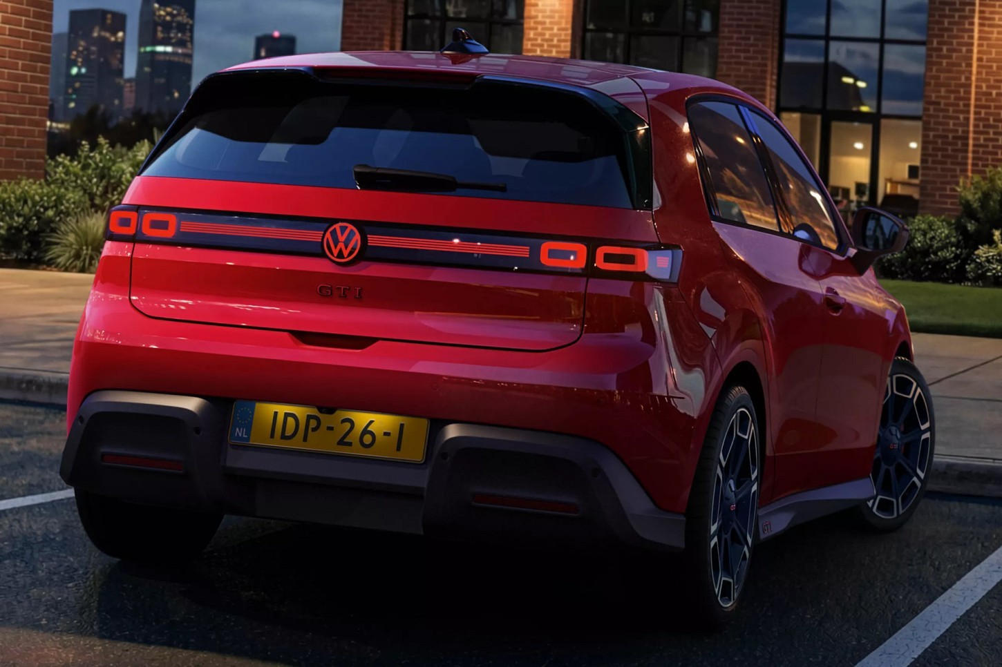 De Volkswagen ID. Polo GTI gaat in Duitsland € 39.995 kosten. Bij de verkoopstart verhoogt VW ook de topsnelheid van 175 naar 190 km/h.