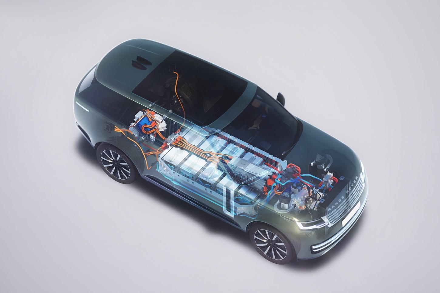 De Range Rover Electric kost van € 166.027 tot € 332.304. We vergelijken de EV450 en EV550, de luxe-uitvoeringen en de bijzondere accutechniek.