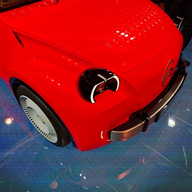 Citroën onthult elektrische 2CV Concept met richtprijs van € 15.000 - foto 1