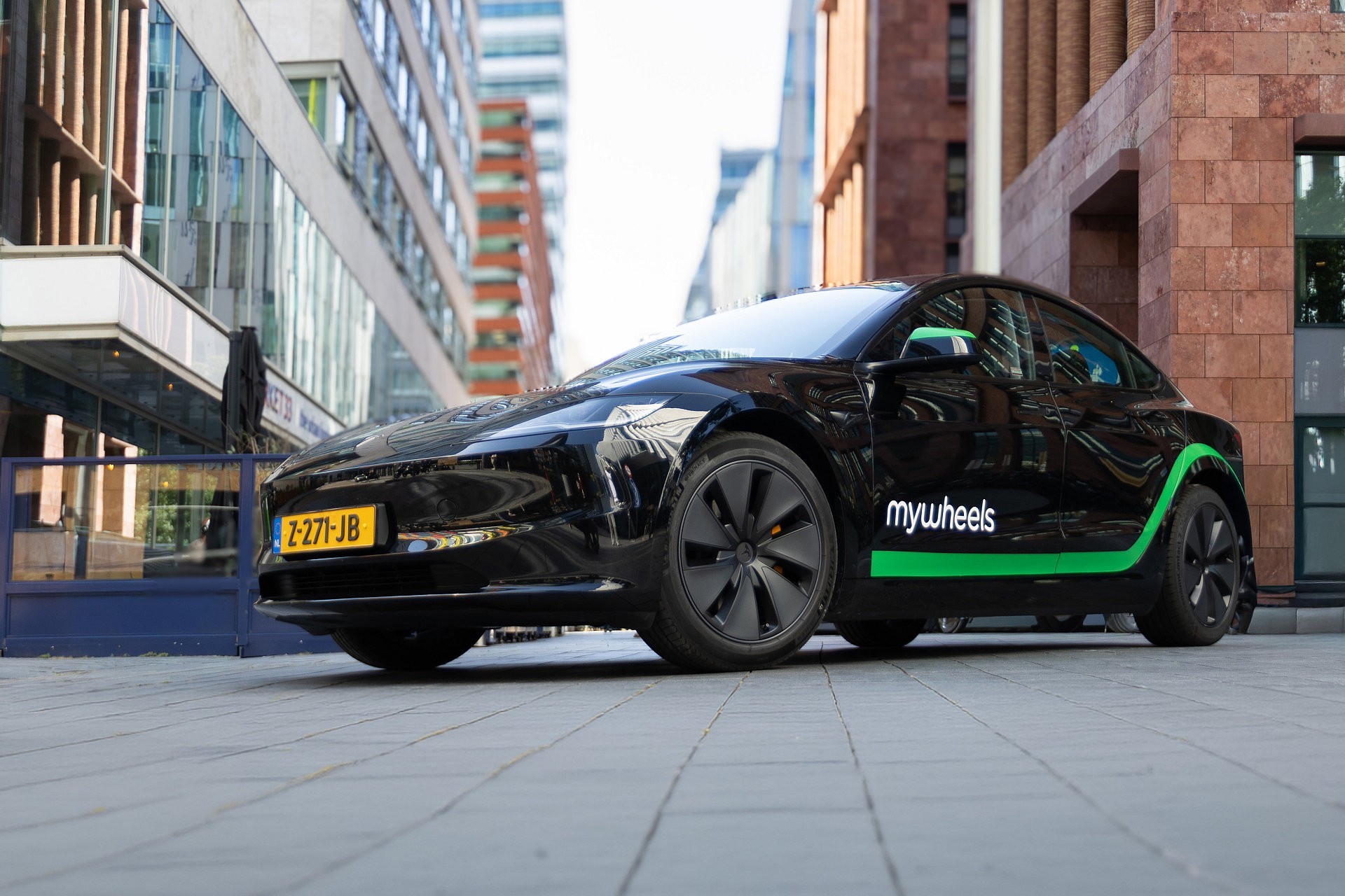 MyWheels gaat Tesla’s met FSD Supervised als deelauto inzetten
