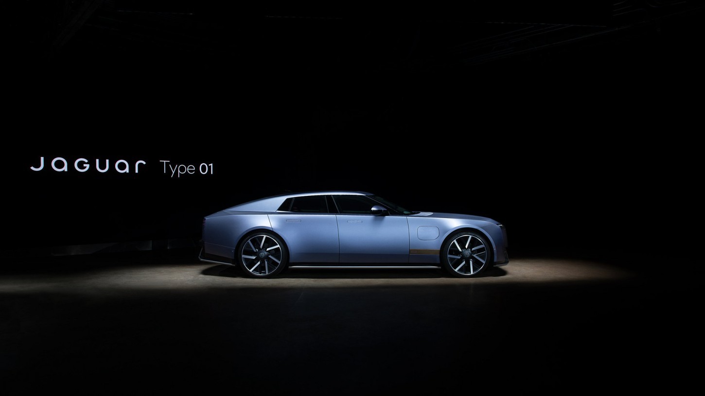 Jaguar onthult de Type 01 met 1.030 pk, 118 kWh en 720 km actieradius. De techniek staat, maar Jaguars radicale nieuwe koers moet zich nog bewijzen.