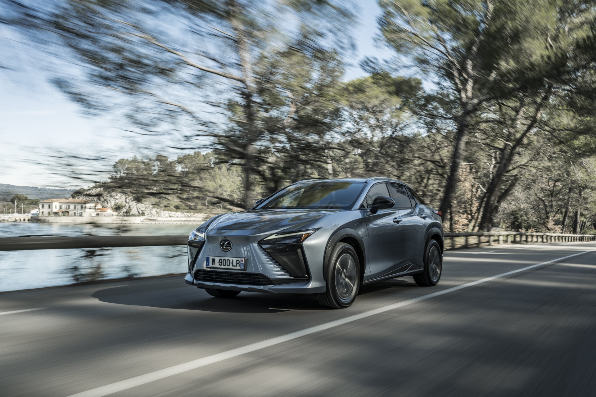 Review Lexus RZ450e: elektrisch met een eigen gezicht