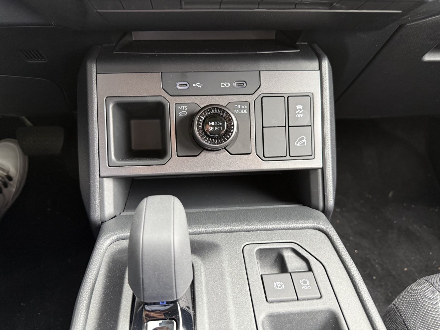 Review Toyota Hilux Electric: prima werkpaard, zolang je niet te ver hoeft - foto 1