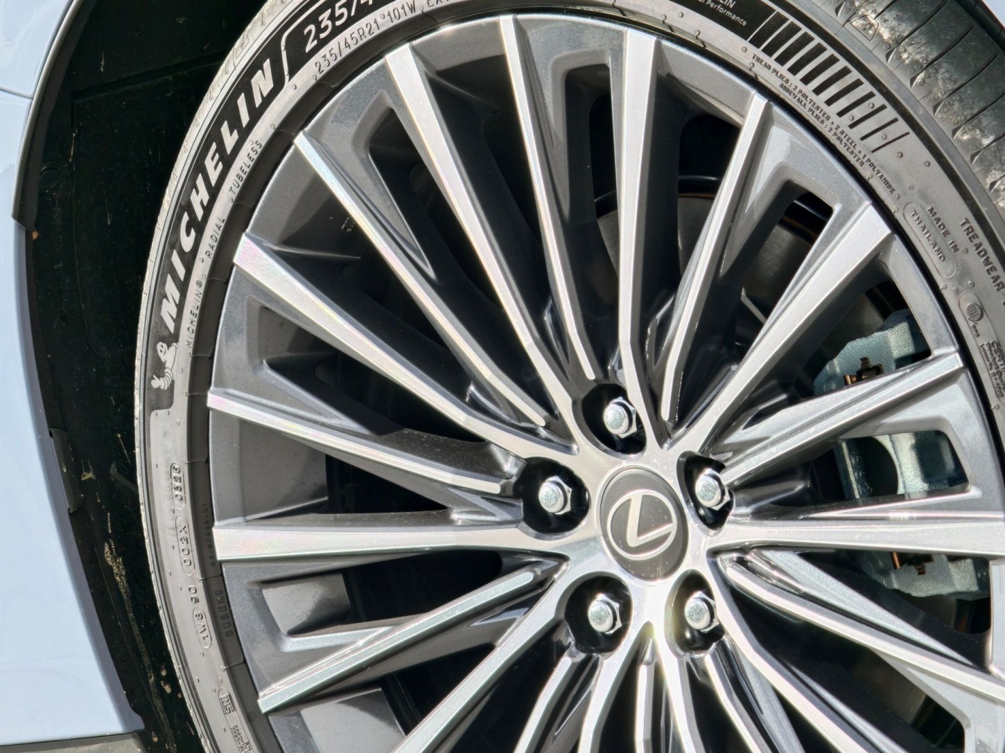 Rij-impressie Lexus ES: Tussen kunst en rust - foto 2
