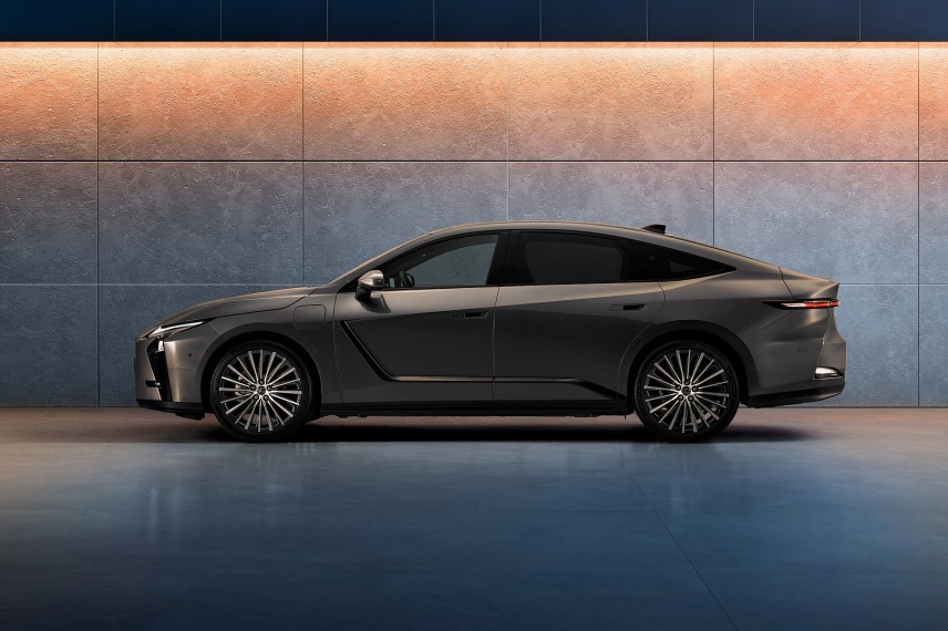 Nederlandse prijzen nieuwe Lexus ES bekend: duur maar erg compleet
