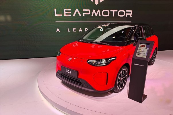 De Leapmotor B03 komt naar Nederland. De hatchback biedt tot 390 kilometer WLTP-actieradius, maximaal 197 pk en een opgegeven laadtijd van 21 minuten.