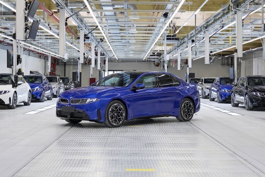 Nieuwe BMW i3 rolt nu écht van de band in München