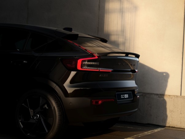 Volvo geeft EX40 nieuw gezicht: Volvo ontwerper Alain Snoodijk vertelt waarom - foto 3