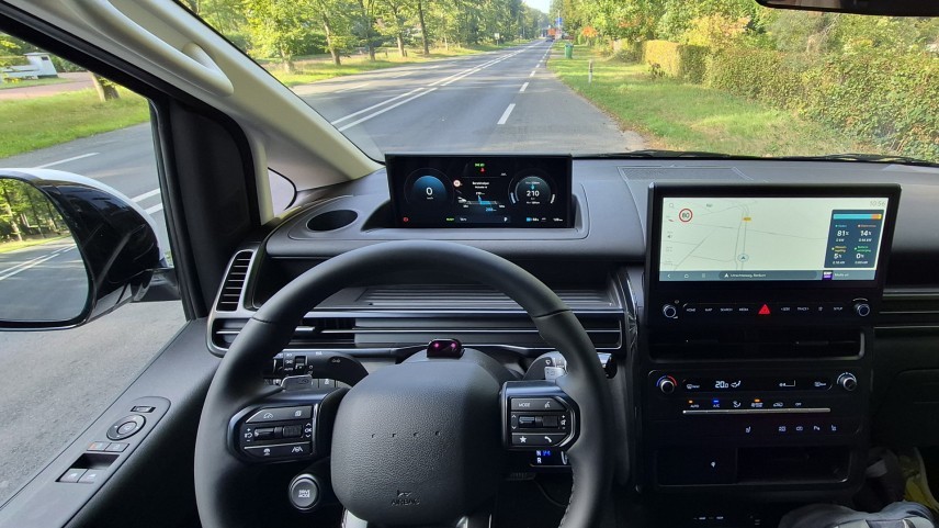 De Hyundai Staria Electric Cargo combineert 800 volt en 450 km WLTP met een oudere basis. Tijdens onze eerste rit blijkt hij vooral opvallend onopvallend.