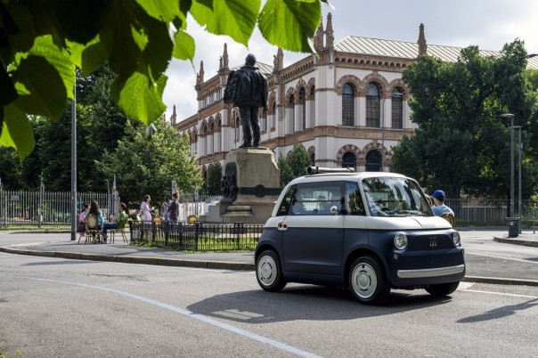 Review Fiat Topolino: van Vaticaanstad naar de drukke straten van Rome - foto 2