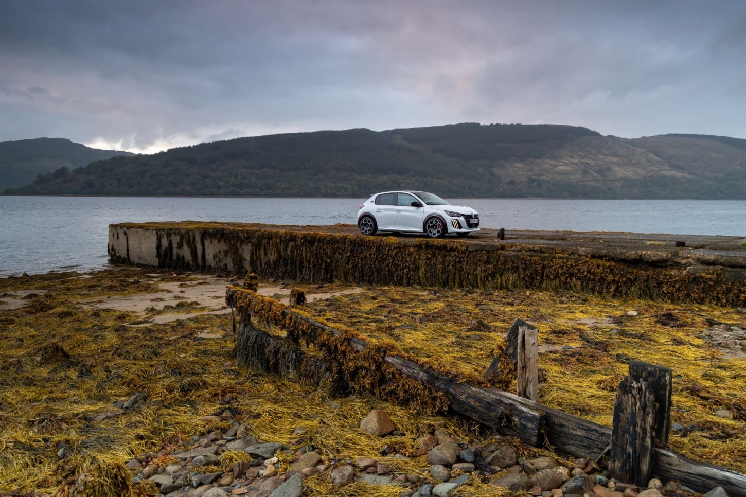 Review Peugeot E-208 GTi (2027): Heldendaden - foto 1