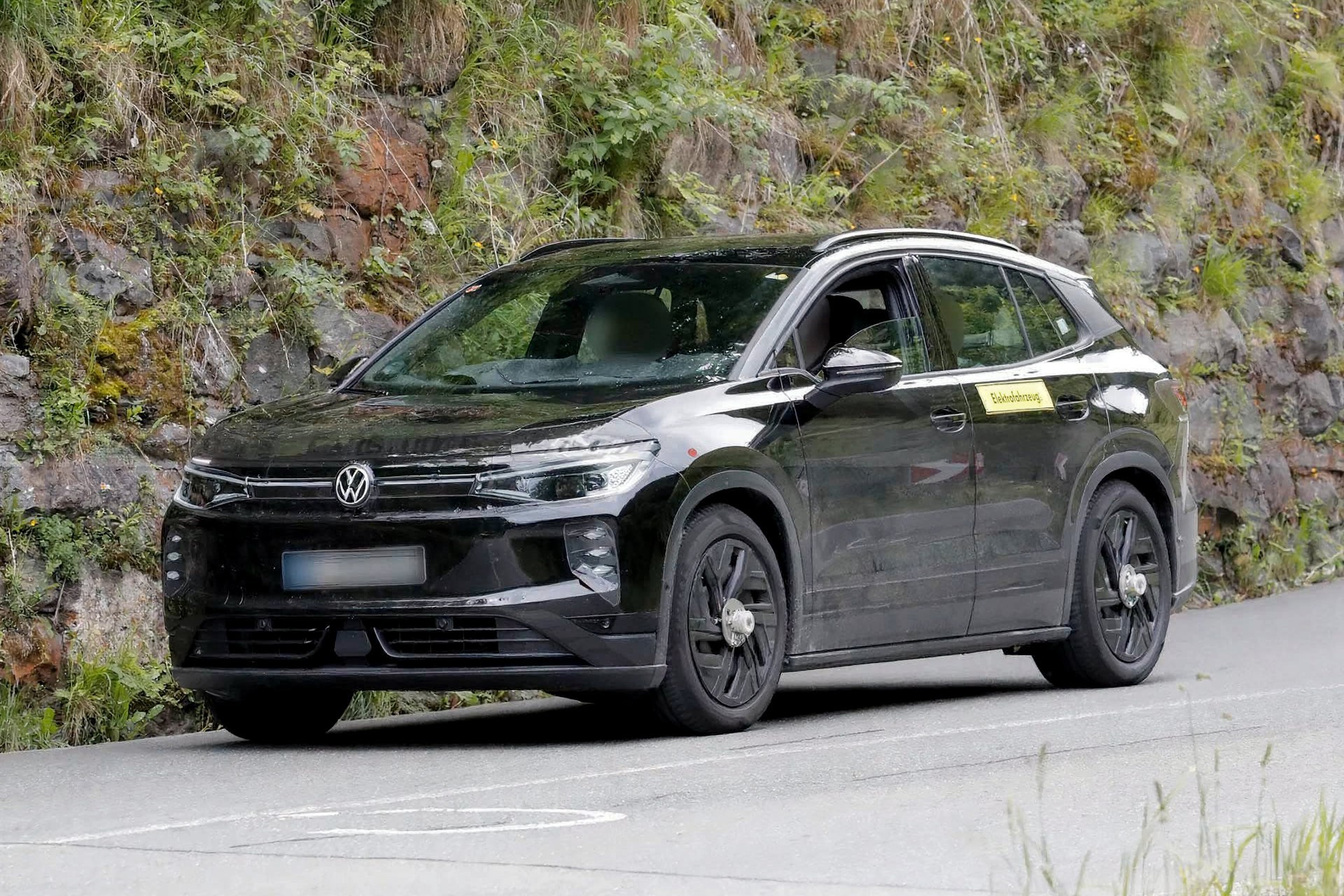 Volkswagen ID. Tiguan op nieuwe spyshots is meer Tiguan dan ID.4