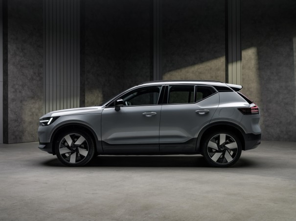 Volvo geeft EX40 nieuw gezicht: Volvo ontwerper Alain Snoodijk vertelt waarom - foto 5