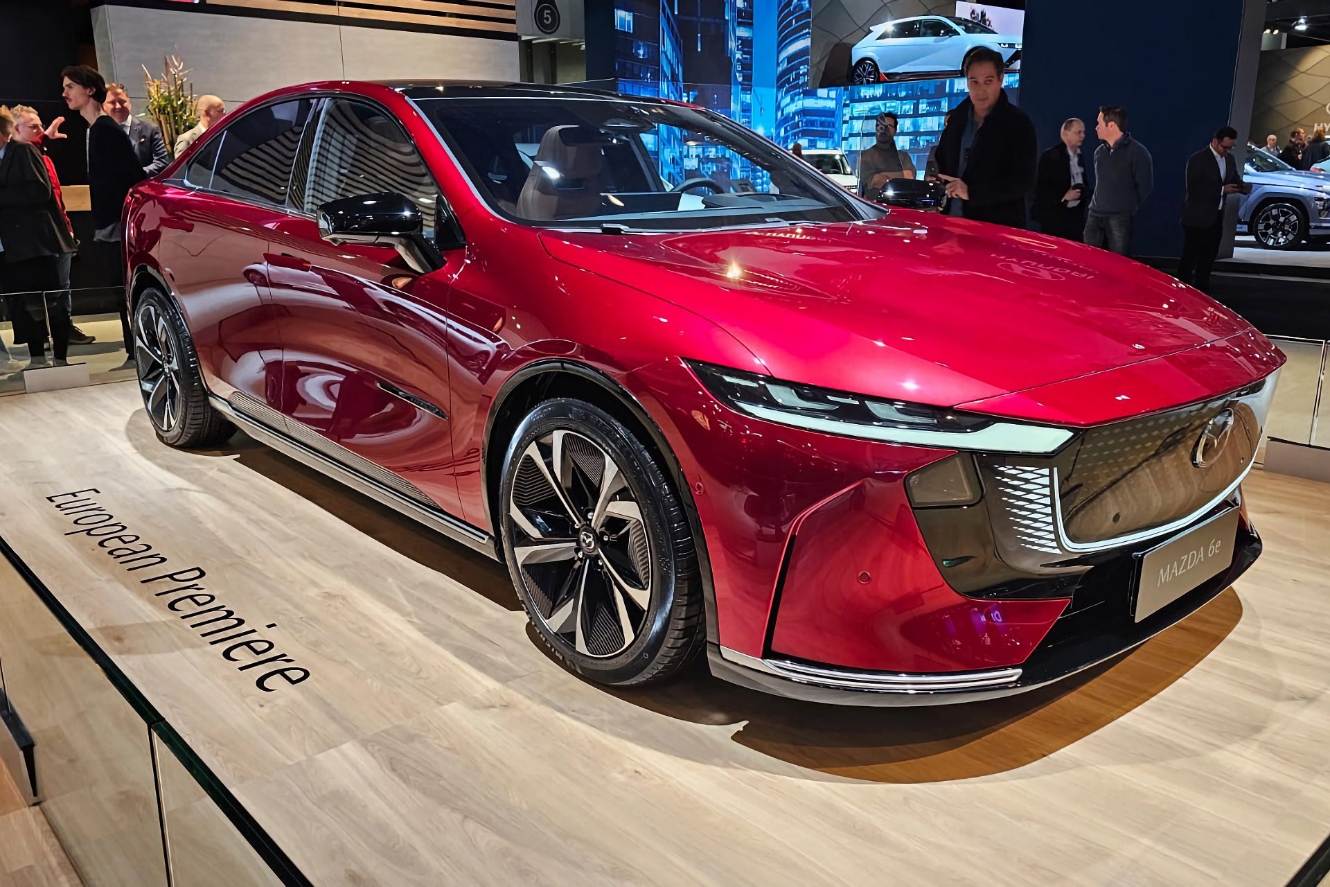Mazda 6e onthuld op Autosalon Brussel