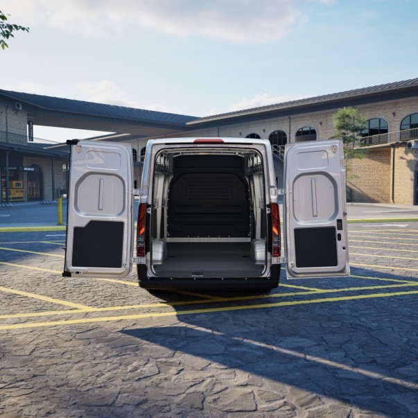 Farizon V7E versus Ford Transit City - foto 3