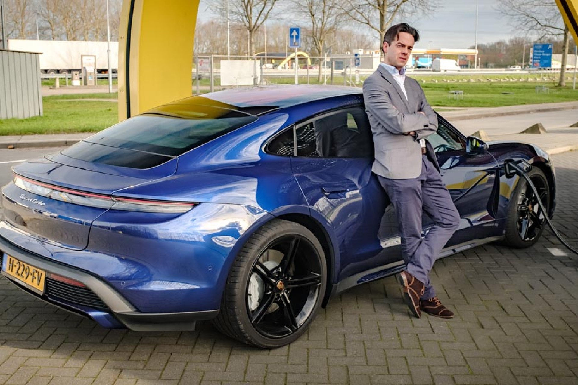 Review Porsche Taycan Turbo is geen elektrische auto