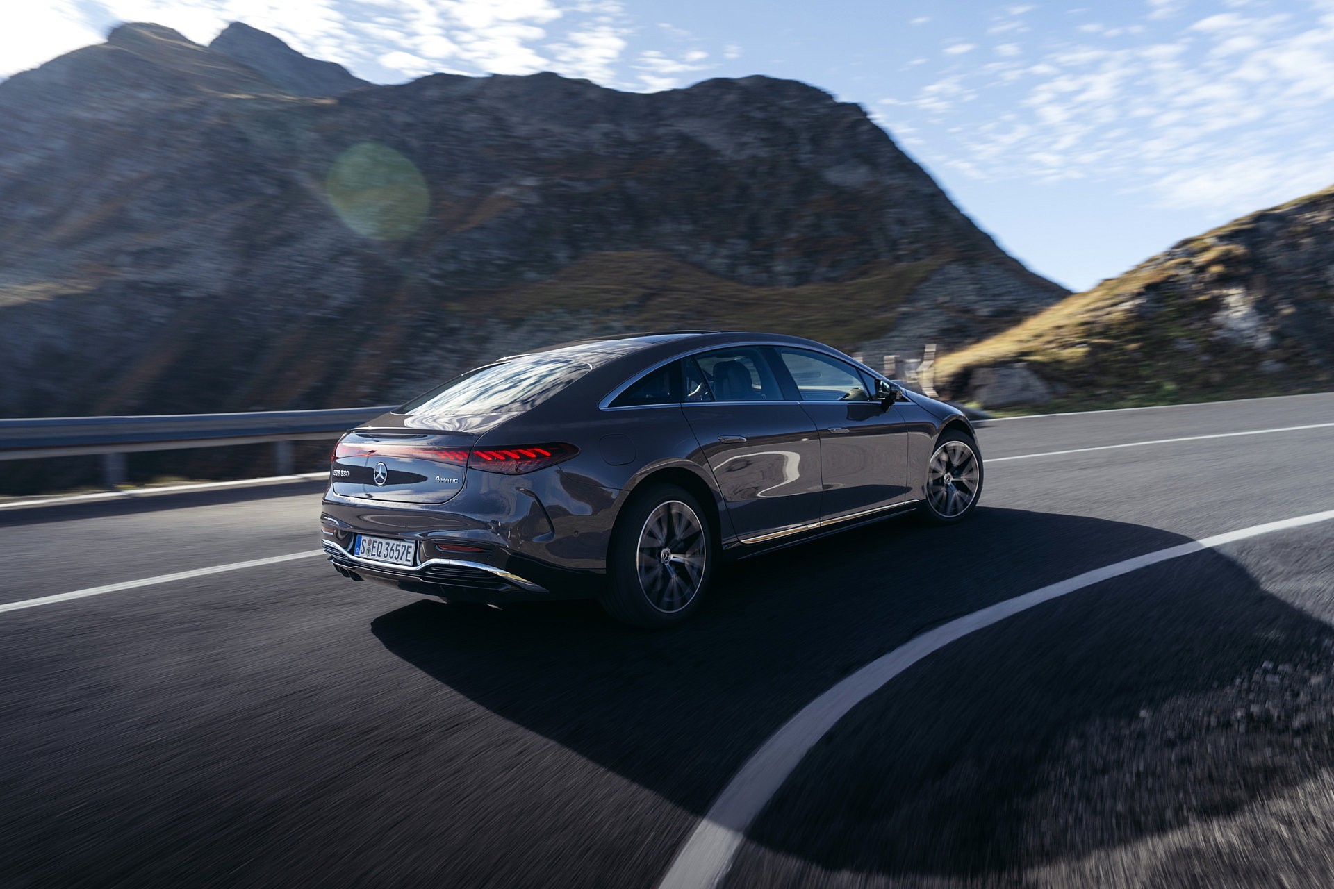 Je kunt de Mercedes EQS nu écht zonder stuurstang bestellen