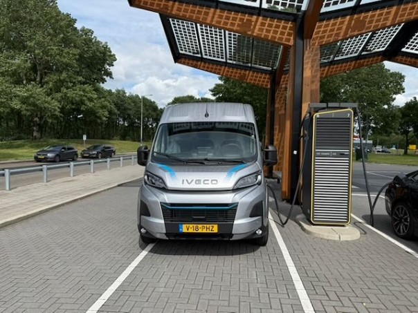 Review Iveco eSuper Jolly: vrolijke naam, serieuze speler - foto 2