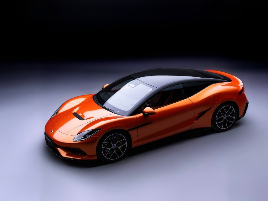 De elektrische Denza Z debuteert op Goodwood met drie motoren, maximaal 1.604 pk, een 76kWh-accu en een laadsnelheid tot 1.500 kW.