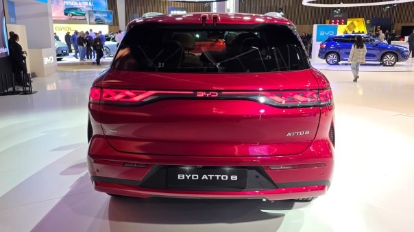 BYD Atto 8 komt naar Nederland met 115 kWh-accu en Flash Charging - foto 2
