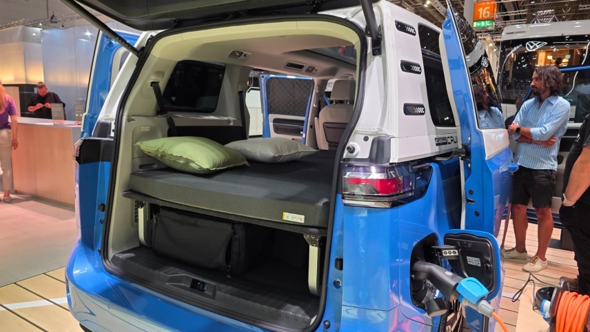 Volkswagen maakt van de ID. Buzz nu echt een California camperbus - foto 1