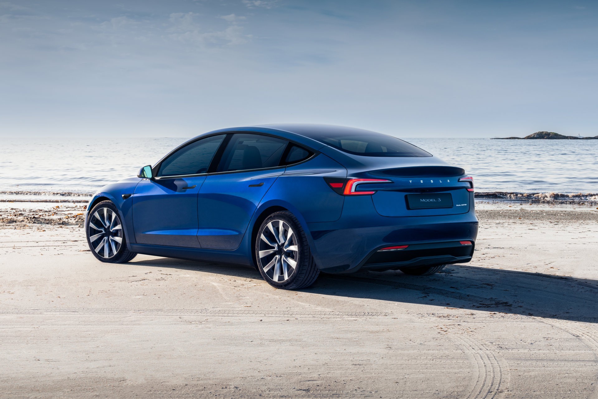 Tesla Model 3 nu nóg bereikbaarder: Prijs duikt onder de 40 mille!