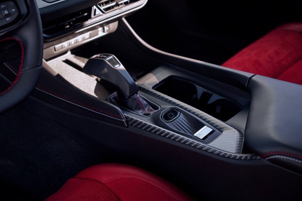 De Dodge Charger Daytona levert 680 pk. Hoe verhoudt deze elektrische musclecar zich tot de snelle EV's van Hyundai, Genesis, Tesla en BMW?
