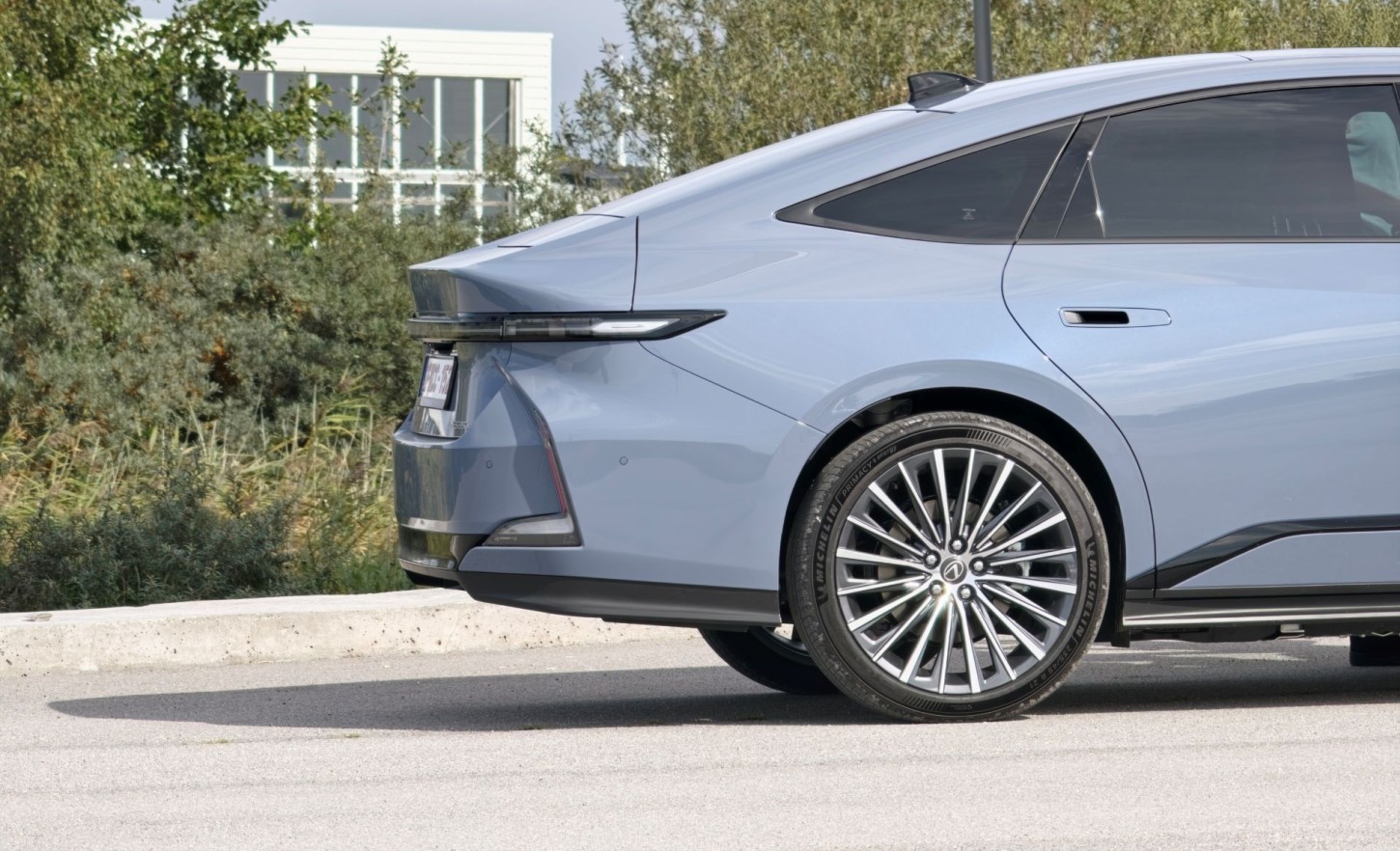Rij-impressie Lexus ES: Tussen kunst en rust - foto 2