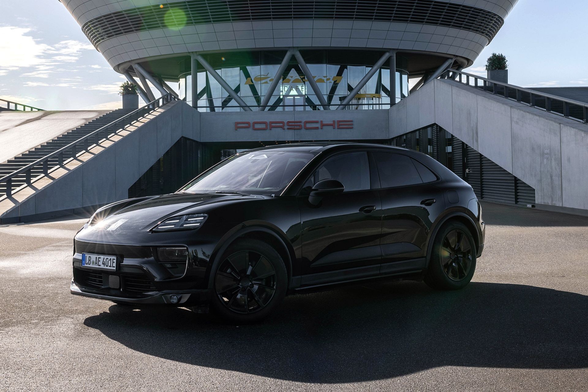 Een eerste blik op het interieur en de techniek van de nieuwe Porsche Macan