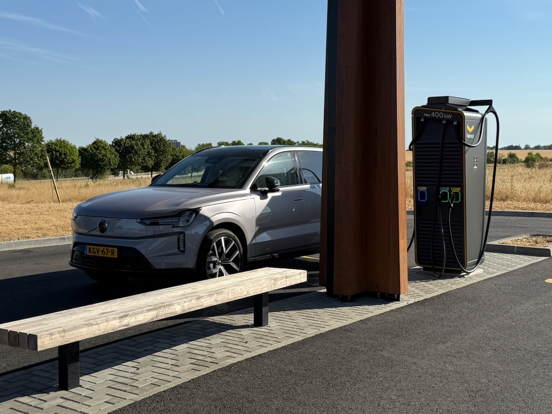 Laadnet groeit sneller dan het aantal elektrische auto's in Europa
