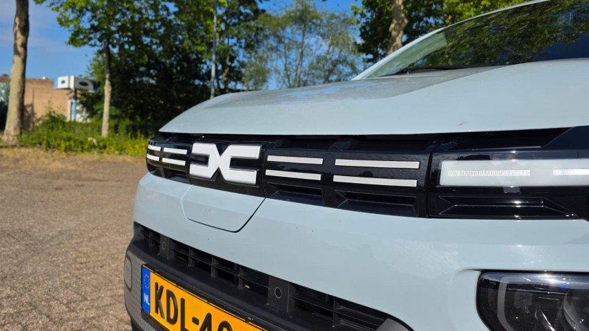 Review Dacia Spring: de rallyauto van de Renault Group - foto 1