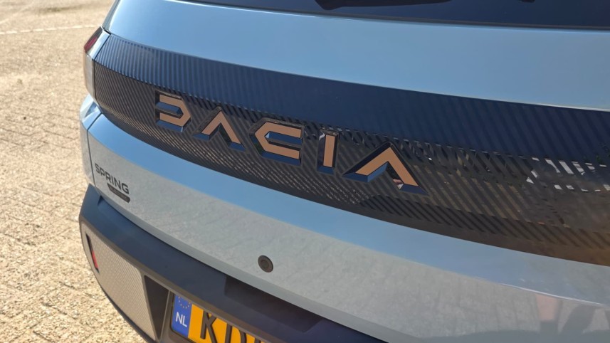 Review Dacia Spring: de rallyauto van de Renault Group - foto 6