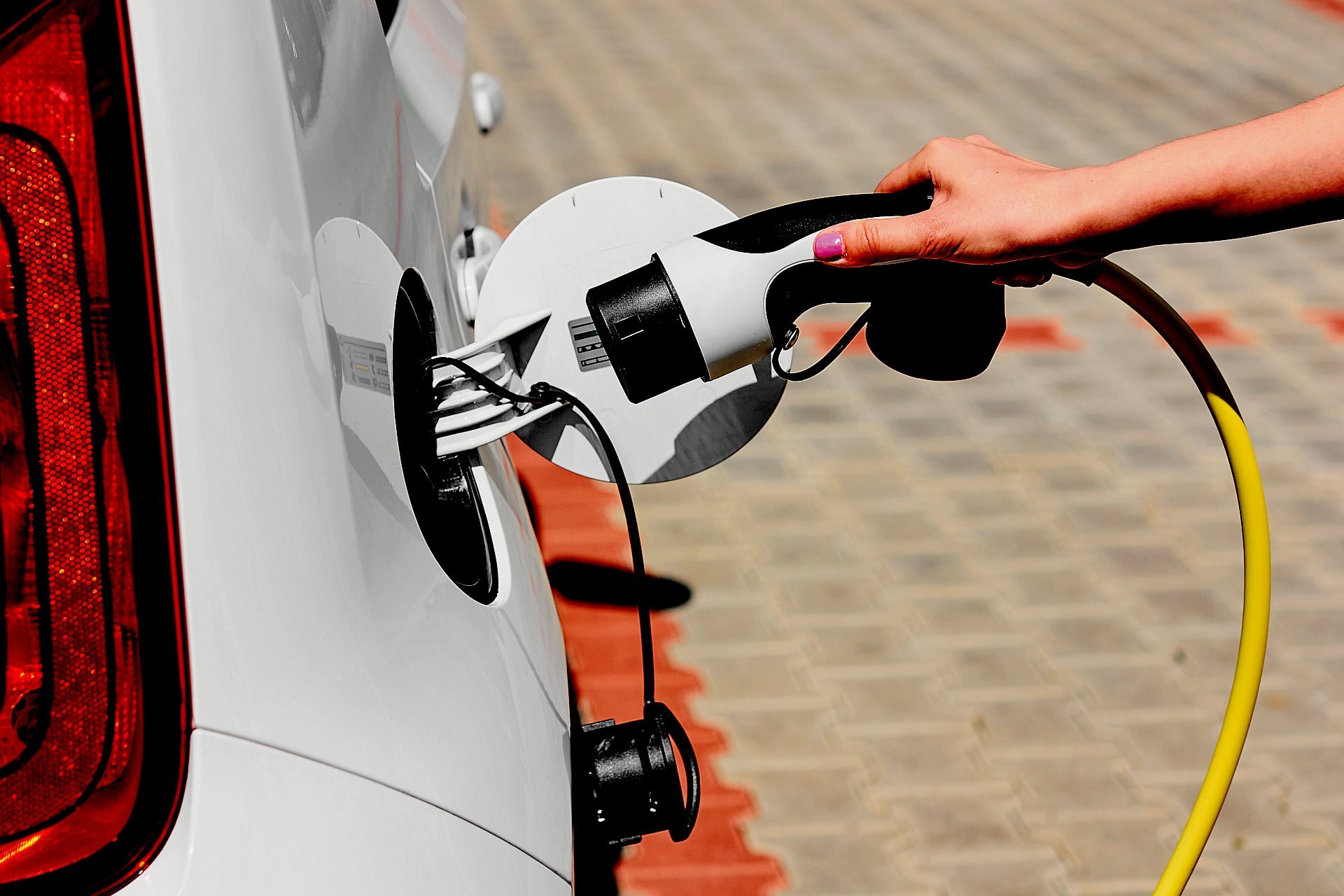 Europese automarkt hapert, vooral registraties elektrische auto's krijgen flinke klappen