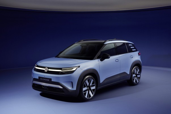 Volkswagen verhoogt de prijzen van de ID. Polo al na vijf maanden. De ID. Cross stijgt minder hard en de hogere BPM verklaart slechts €16 van de stijging.