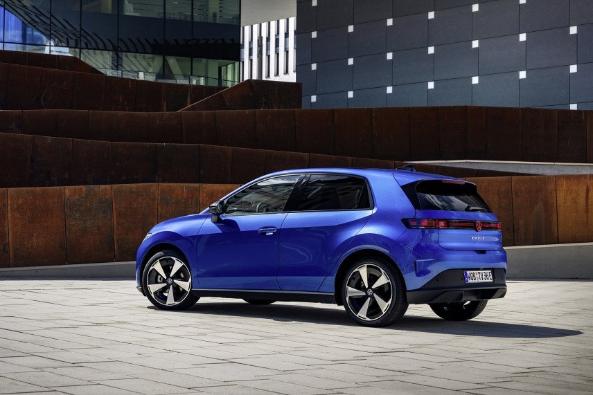 Volkswagen verhoogt de prijzen van de ID. Polo al na vijf maanden. De ID. Cross stijgt minder hard en de hogere BPM verklaart slechts €16 van de stijging.
