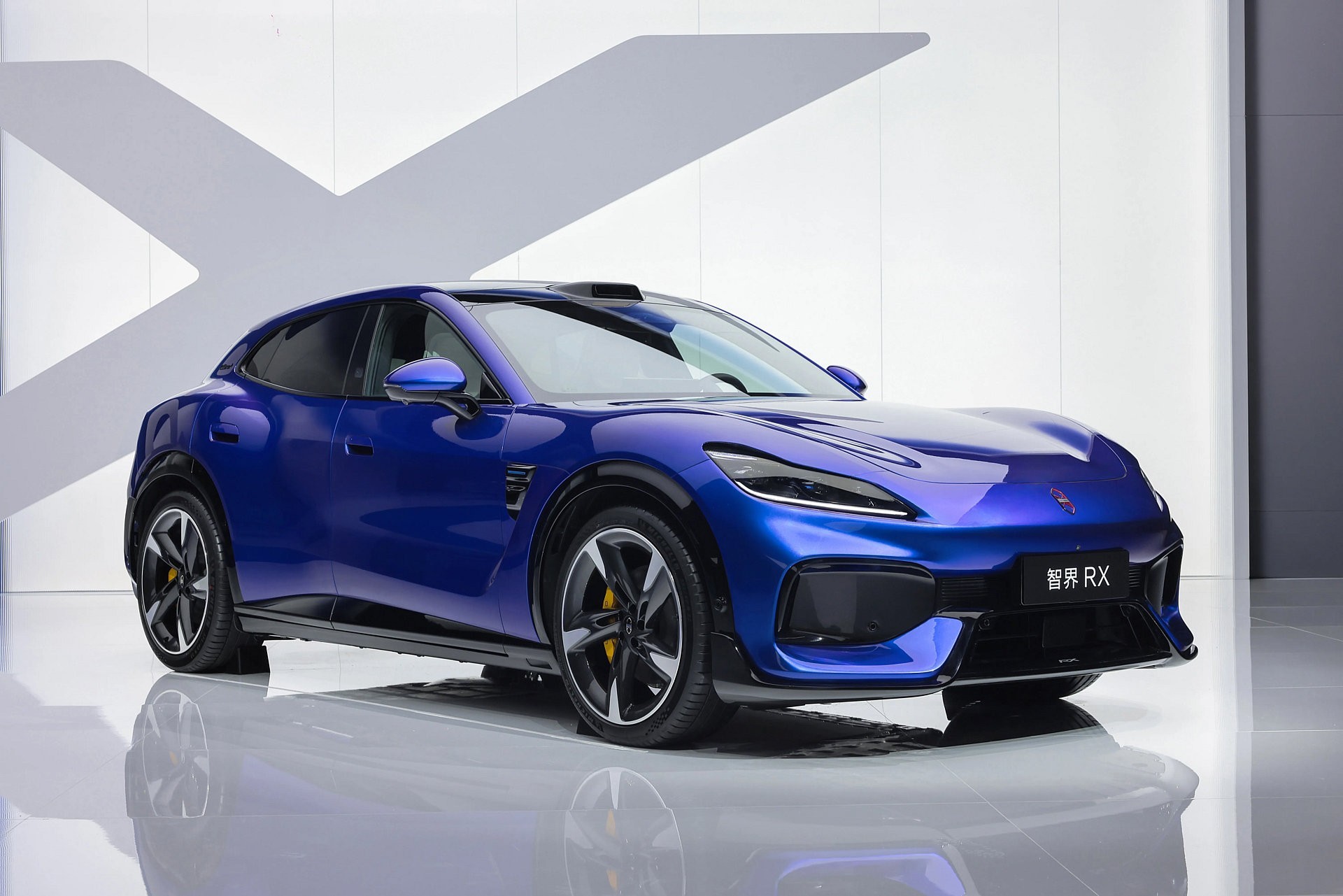 Chery gaat wereldwijd met Luxeed en komt ook met 1,44 MW-snelladers