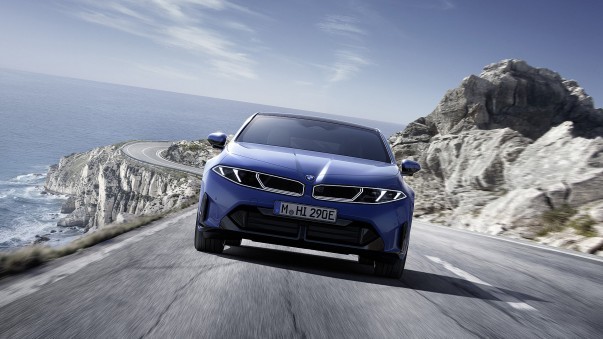 BMW i3 onthuld met 900 km WLTP en 400 kW snelladen
