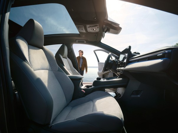 Verkoop elektrische Toyota C-HR+ start met rijk uitgeruste First Edition