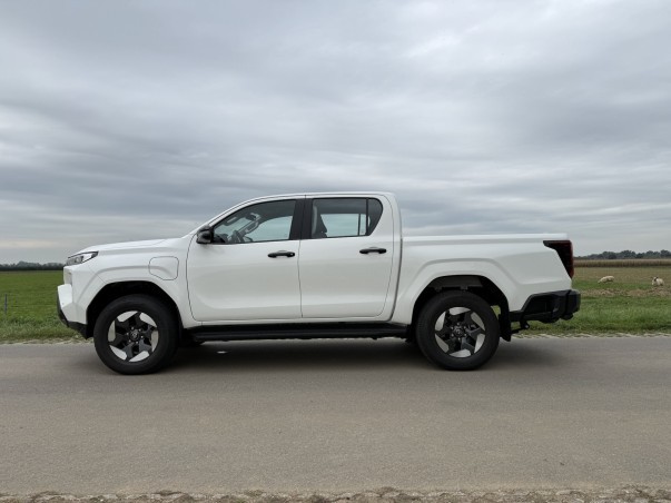 Review Toyota Hilux Electric: prima werkpaard, zolang je niet te ver hoeft - foto 3