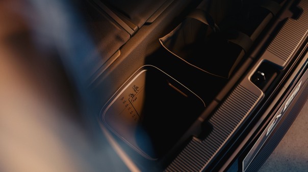 Volvo EX60 teaser