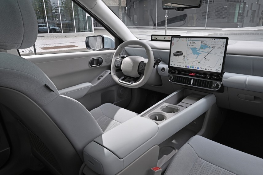 Hyundai geeft meer details over de Ioniq 3, met Pleos Connect, Gleo AI, nieuwe beelden en duidelijke verschillen met de N Line.