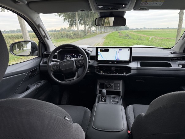 Review Toyota Hilux Electric: prima werkpaard, zolang je niet te ver hoeft - foto 2