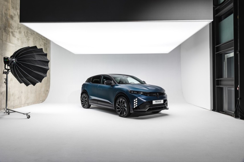 Renault Megane vernieuwd: grotere accu, sneller laden én V2G - foto 1