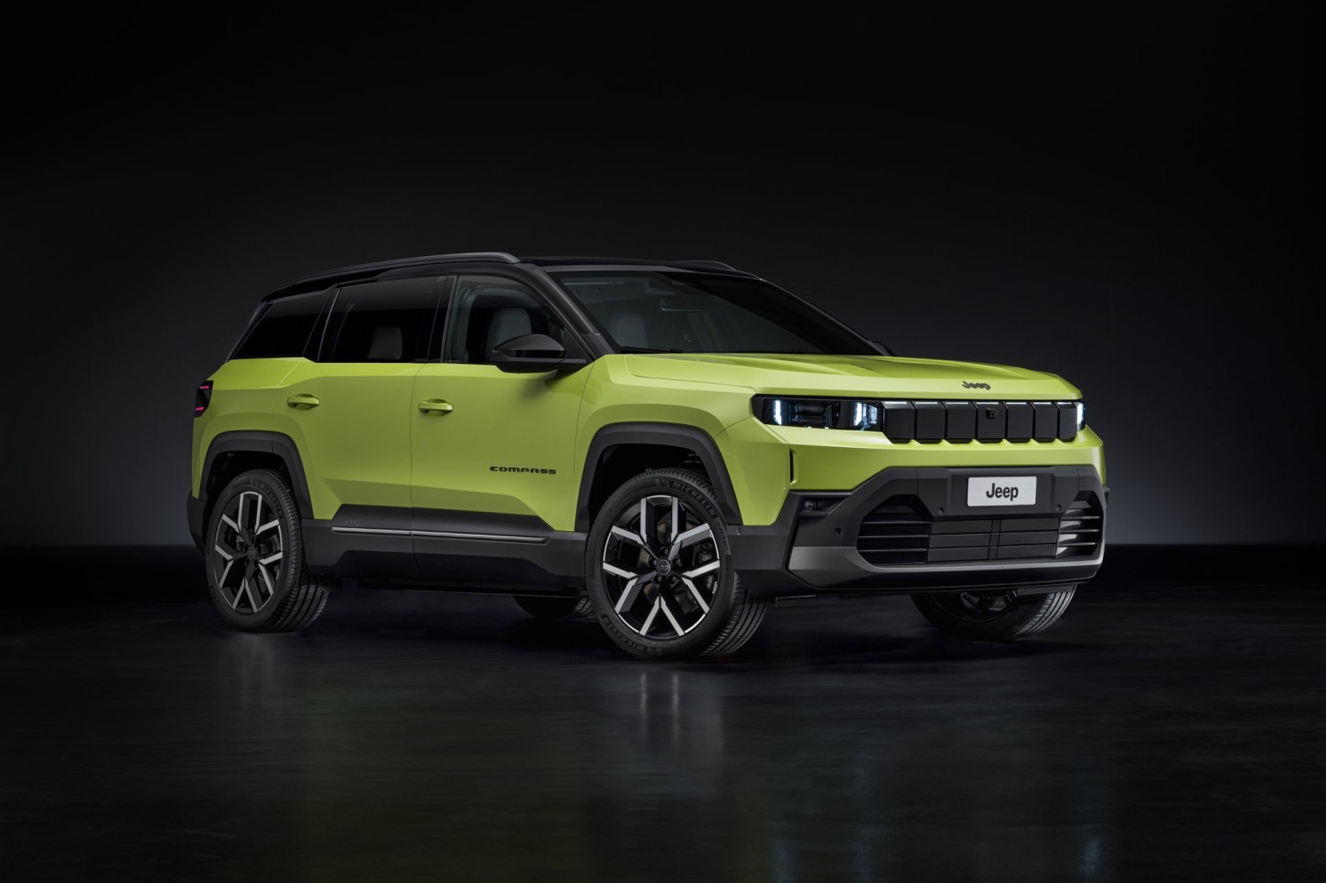 Productie eerste elektrische Jeep Compass gestart